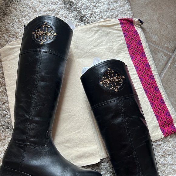 💕TORY BURCH💕 KIERNAN RIDING BOOTS IN BLACK CALF LEATHER w/ GOLD HARDWARE - Picture 7 of 13